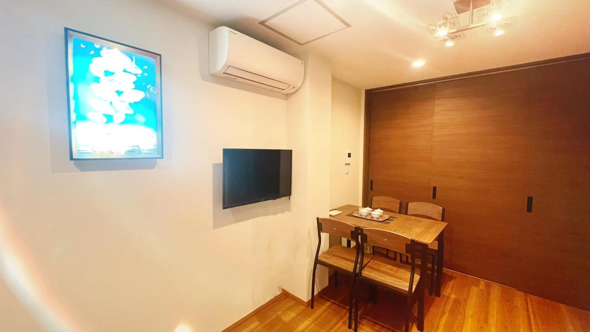 Casa de hóspedes 三人间-中央区-心斋桥-道顿堀-梅田-大阪城公园-黑门市场-京都-神户-奈良-Usj-车站200M-独立卫浴-房间宽敞